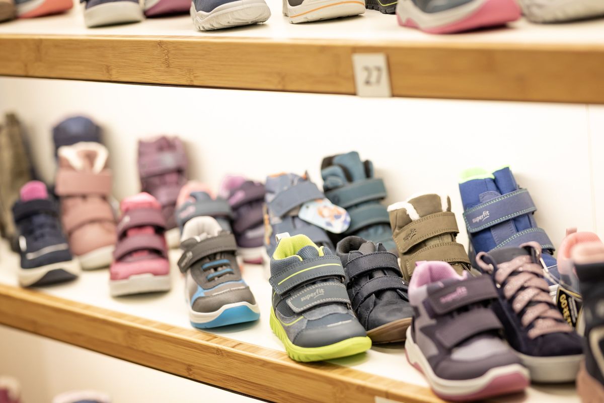 Kinderschuhe in verschiedenen Größen